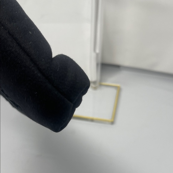 CHANEL Beauté Black Cosmetic Pouch - Picture 7 of 11